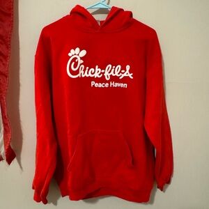 Authentic Chick-fil-A Sweatshirt | Gildan | M | Red